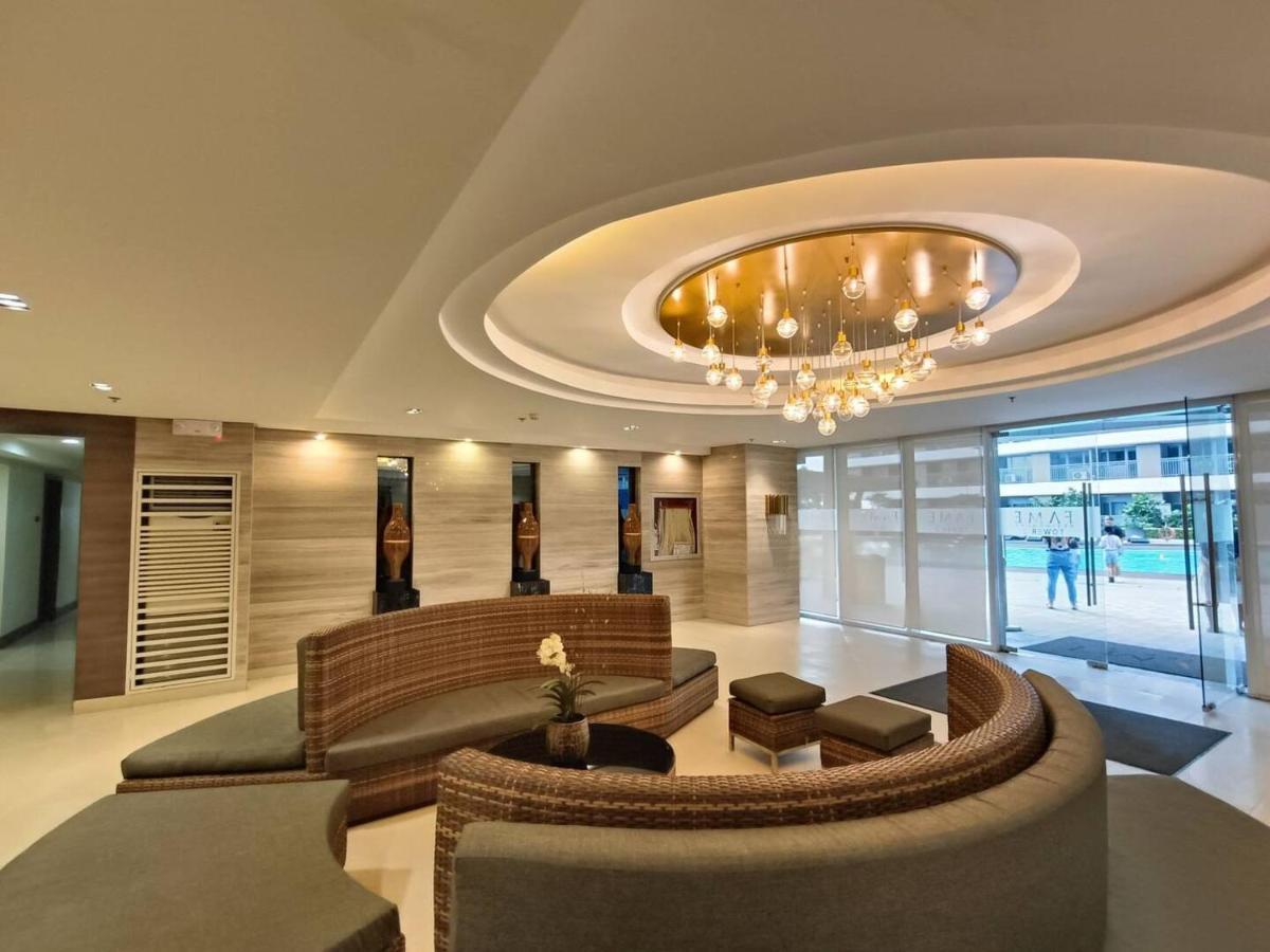 Penthouse Studio At Fame Residence 41St Floor, Shangrila-Megamall Manila Exterior foto